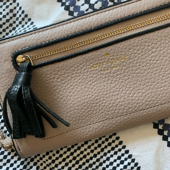 Kate Spade Wallet - Picture 2 of 3